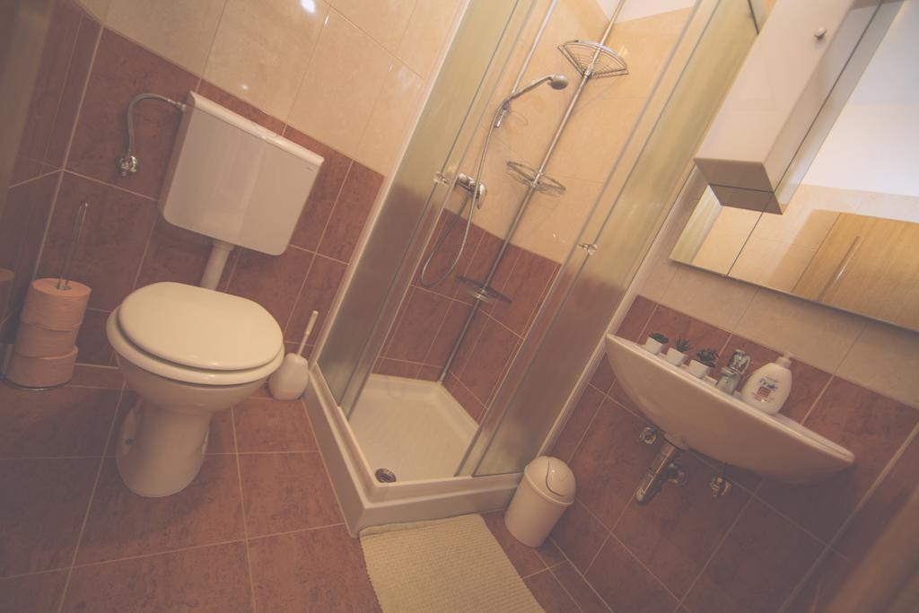 Apartments Meri Ližnjan Kamer foto